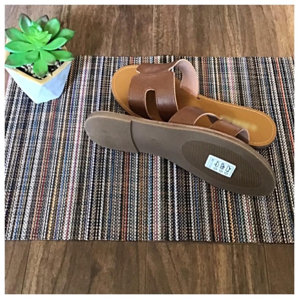 Summer Camel H Cut-out Slide Sandals - Picture 5 of 7